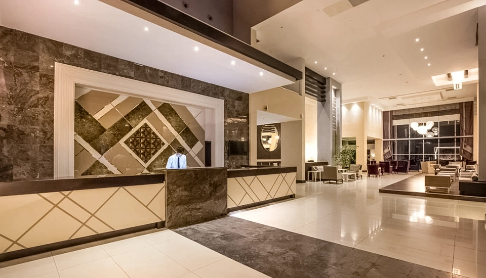 هتل آریا کلاروس کوش آداسی